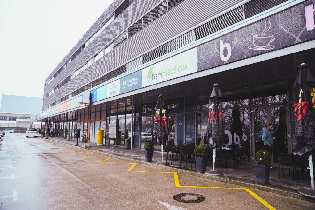 Vhod v salon Trening Opreme v Ljubljani